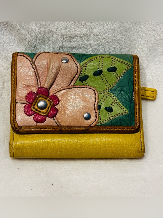 Fossil Handbags - Fossil leather trifold wallet L floral applique details Trifold Vtg Yellow Boho